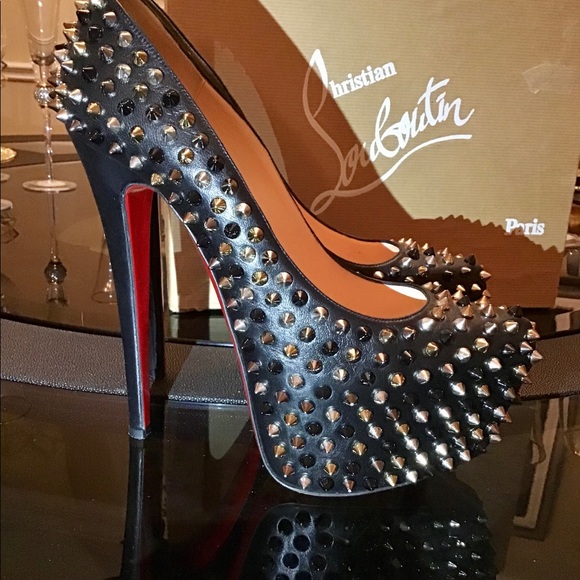 Christian Louboutin Daffodile Spike Pumps - Picture 3 of 11
